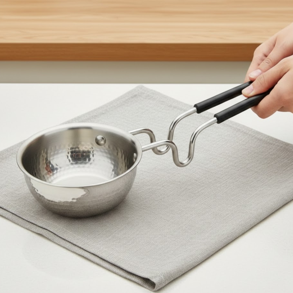Vinod claro heavy gauge stainless steel hammered tadka pan, 1.5 mm, side view