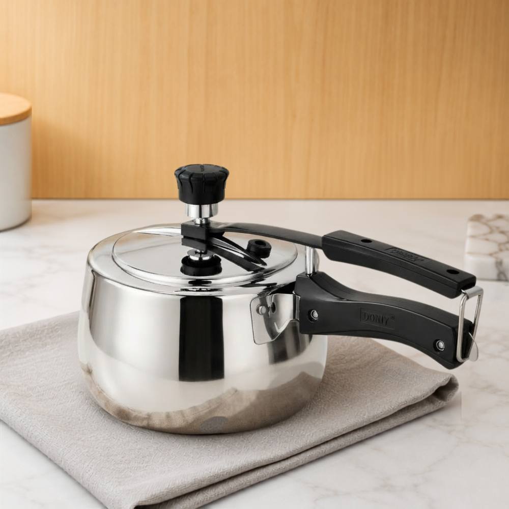 Vinod Doniv Titanium Triply stainless steel pressure cooker with inner lid, 2 litre, top view