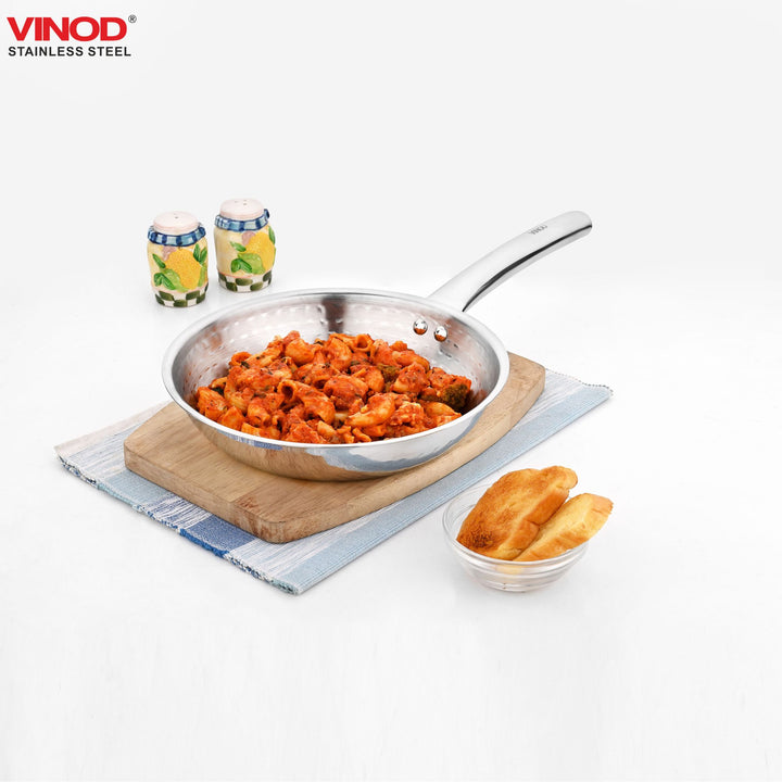 विनोद - क्लारो हेवी गेज स्टेनलेस स्टील हैमर्ड फ्राई पैन 1.5 मिमी मोटाई के साथ 1000 मिली