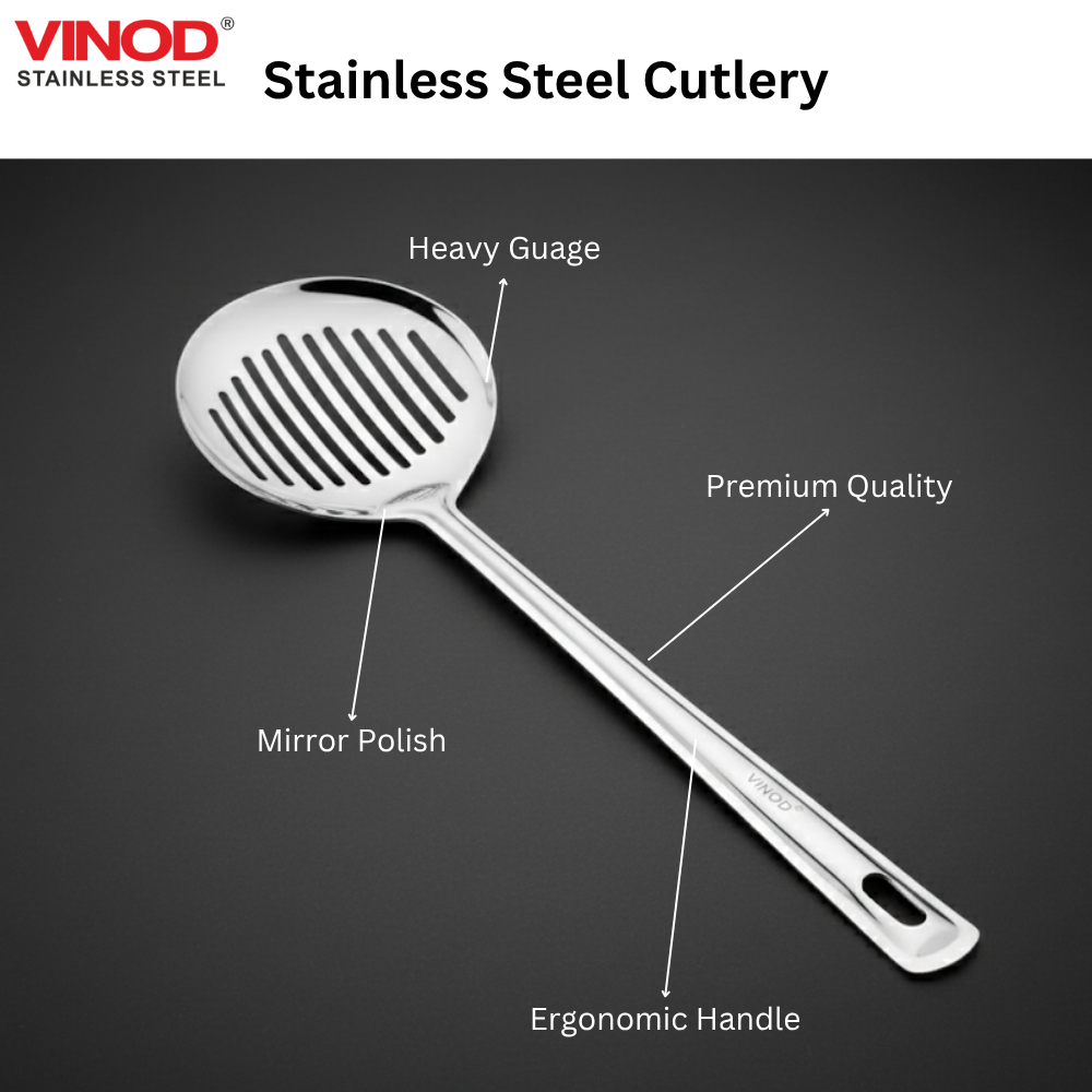 Vinod Blue Ribbon stainless steel skimmer set of 2, 33 cm, No. 1, in-use view