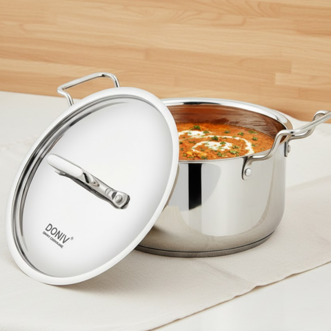 Vinod Doniv Majestic sandwich bottom stainless steel sauce pot with lid, 18 cm, 2.4 litre, front view