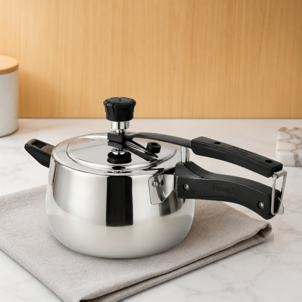 Vinod Doniv Titanium Triply stainless steel pressure cooker with inner lid, 5 litre, top view