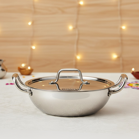 विनोद डोनिव ट्रिपली कढ़ाई ढक्कन के साथ, भारी तले वाली 4.8 लीटर गहरी कढ़ाई, साइड हैंडल के साथ, इंडक्शन और गैस स्टोव के अनुकूल, डिशवॉशर सुरक्षित